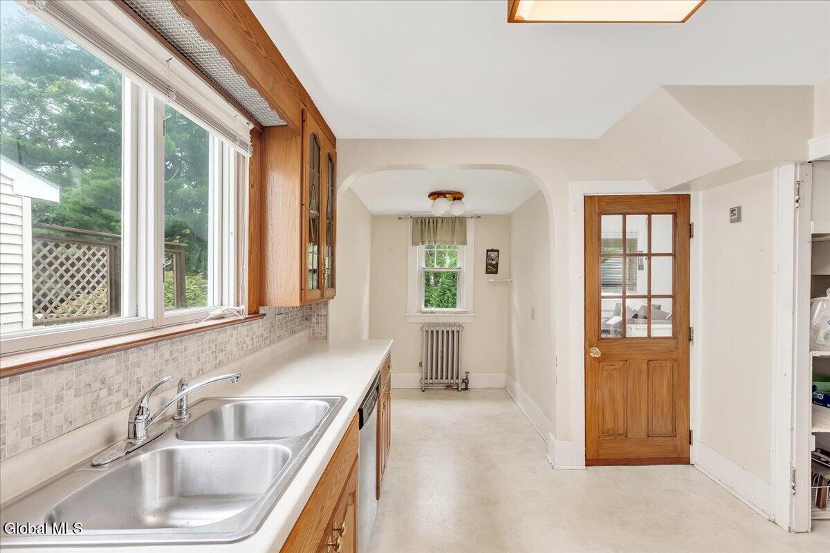 889 Oregon Avenue Niskayuna NY 12309