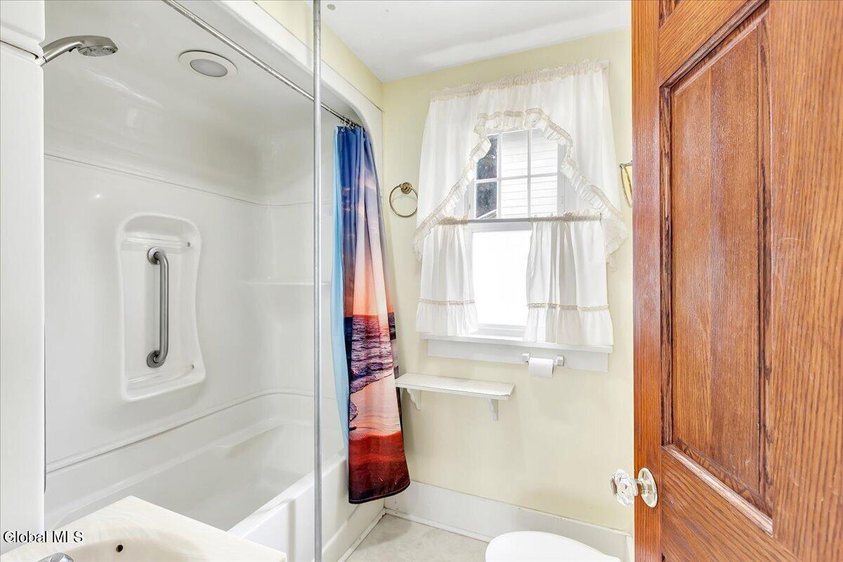 889 Oregon Avenue Niskayuna NY 12309