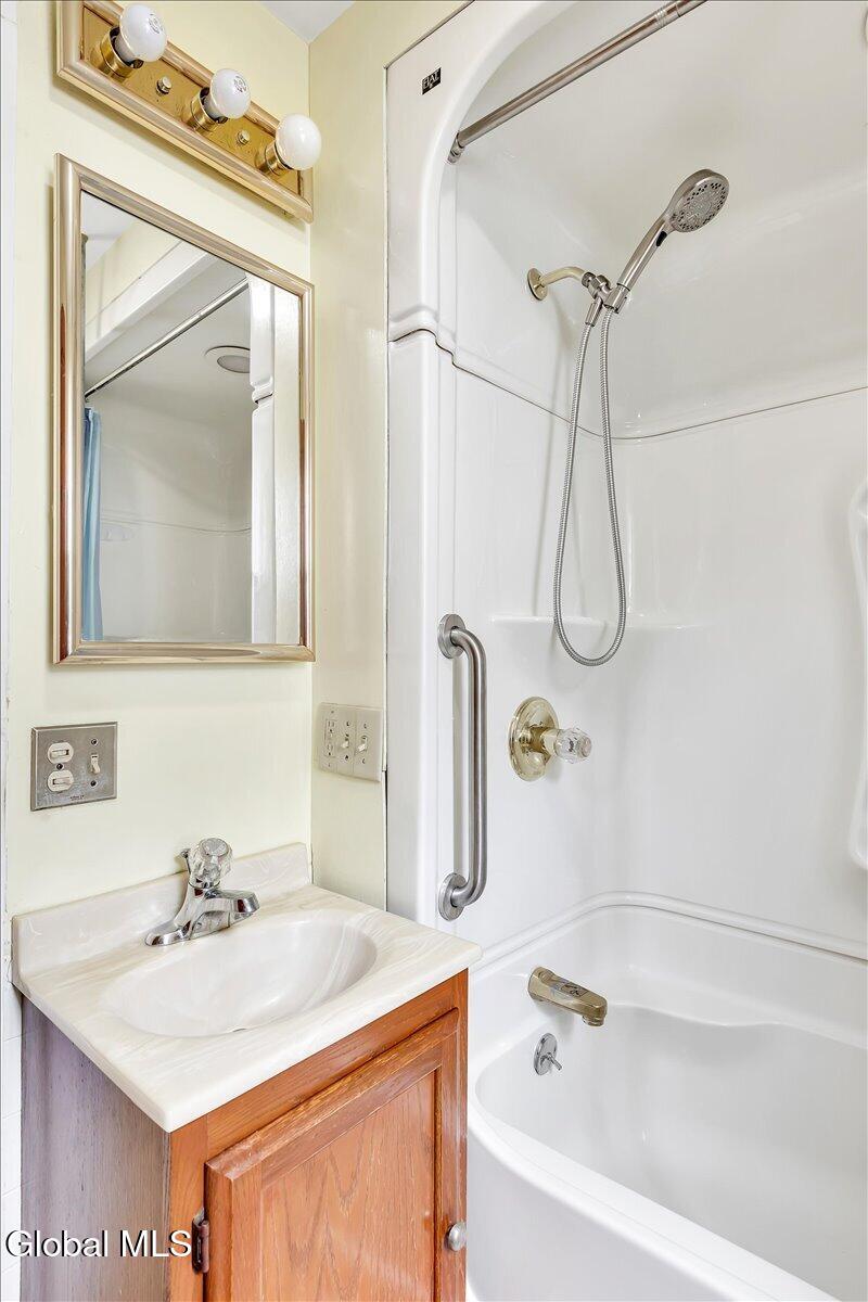 889 Oregon Avenue Niskayuna NY 12309