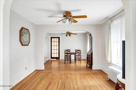 889 Oregon Avenue Niskayuna NY 12309