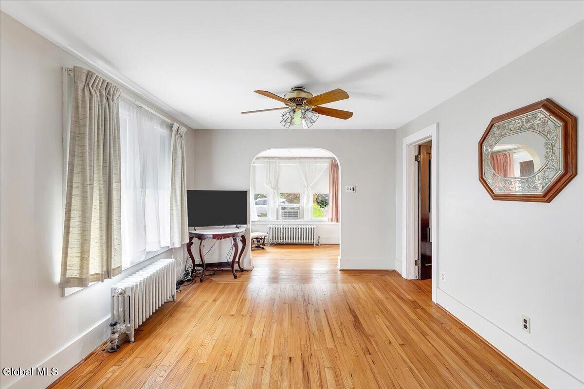 889 Oregon Avenue Niskayuna NY 12309