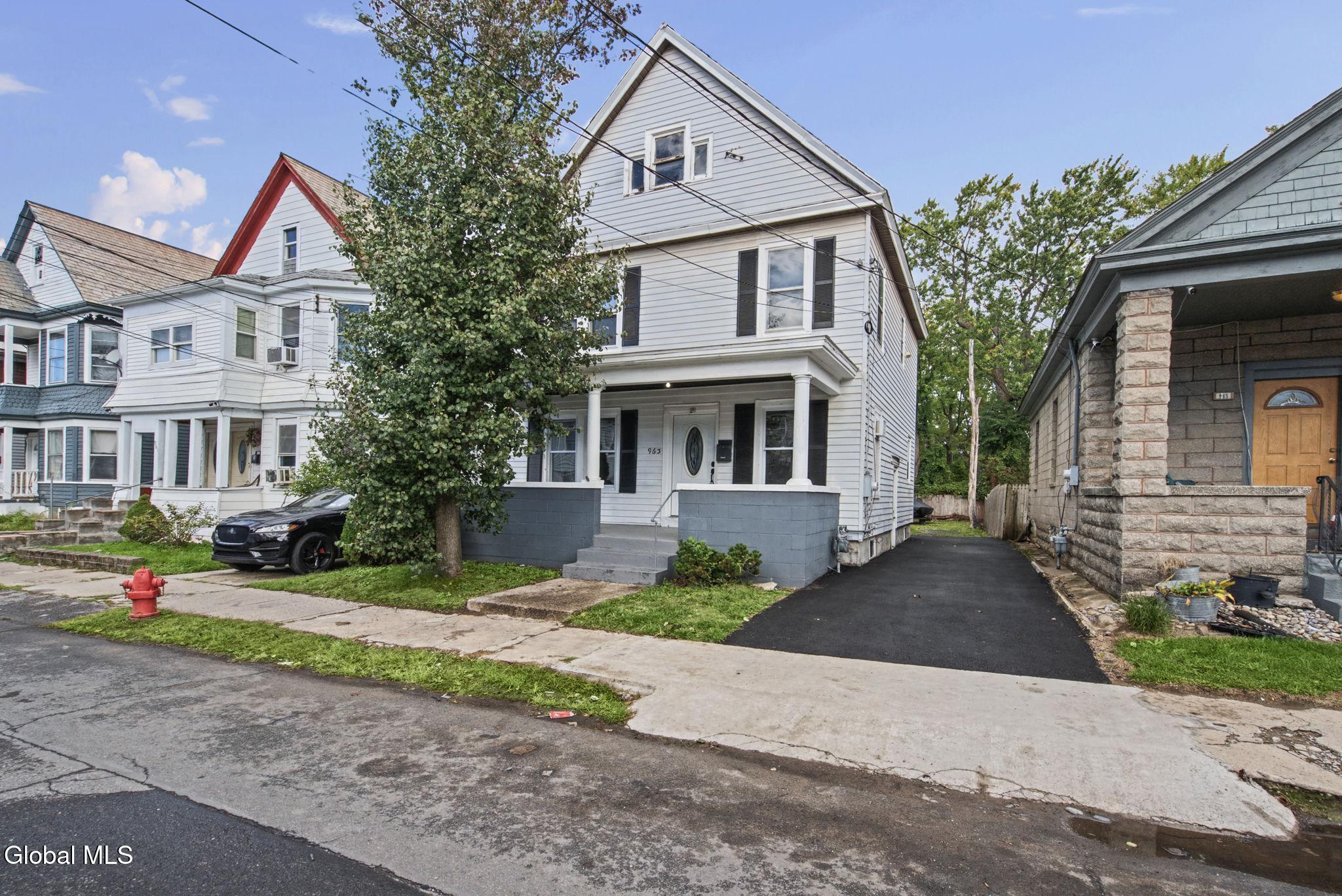963 Maple Avenue Schenectady NY 12307