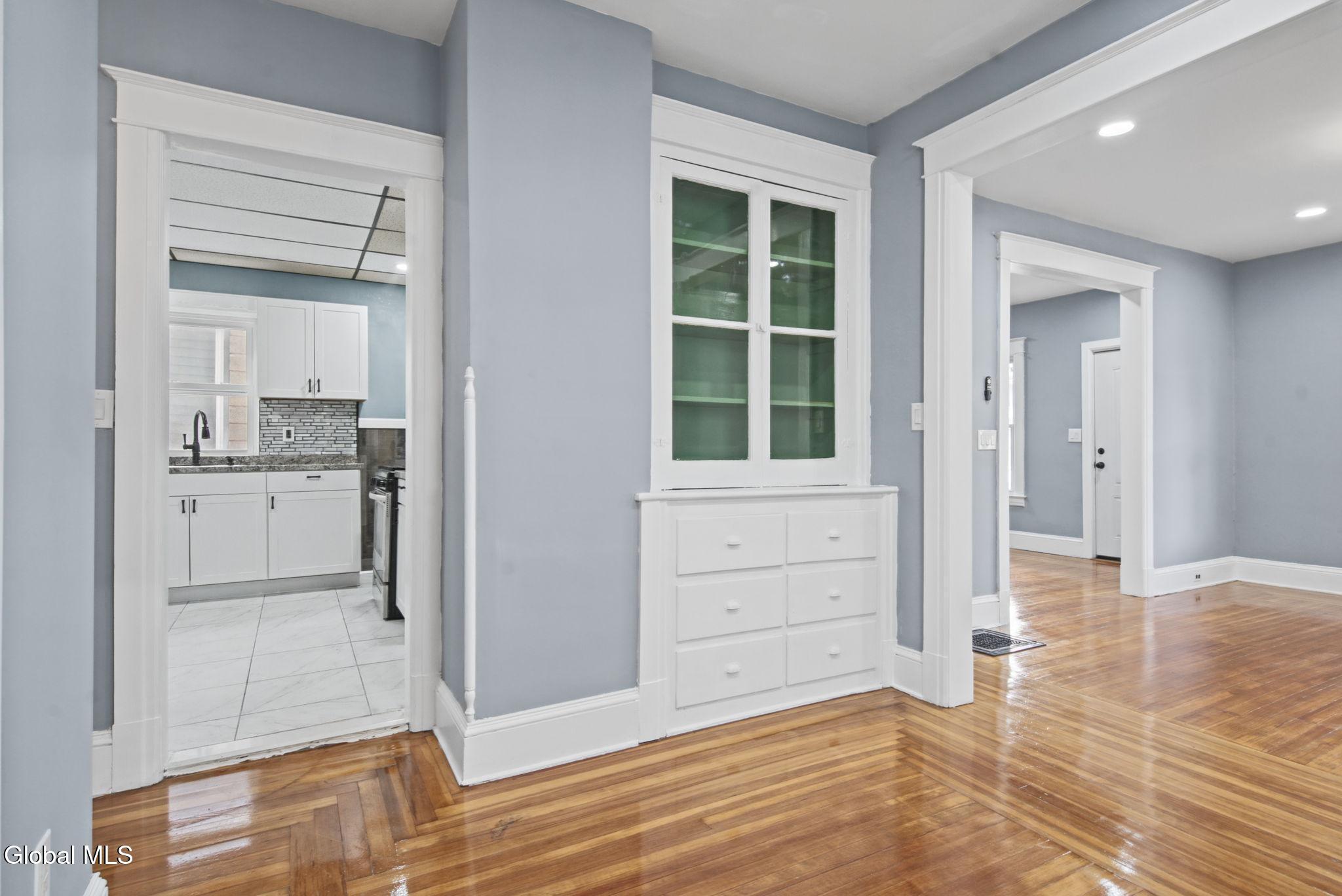 963 Maple Avenue Schenectady NY 12307