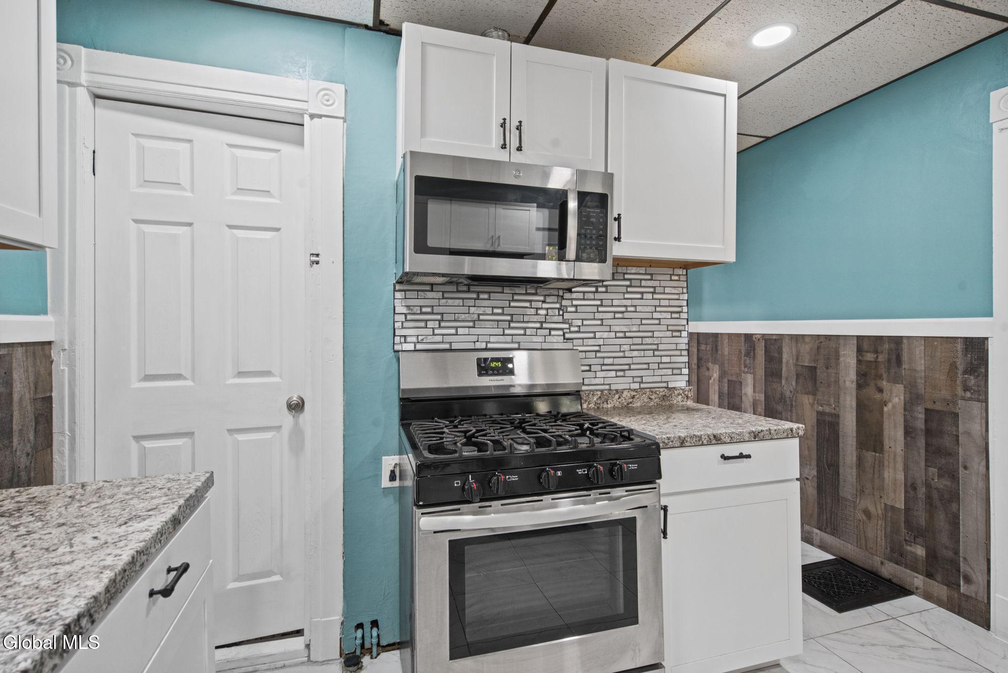 963 Maple Avenue Schenectady NY 12307