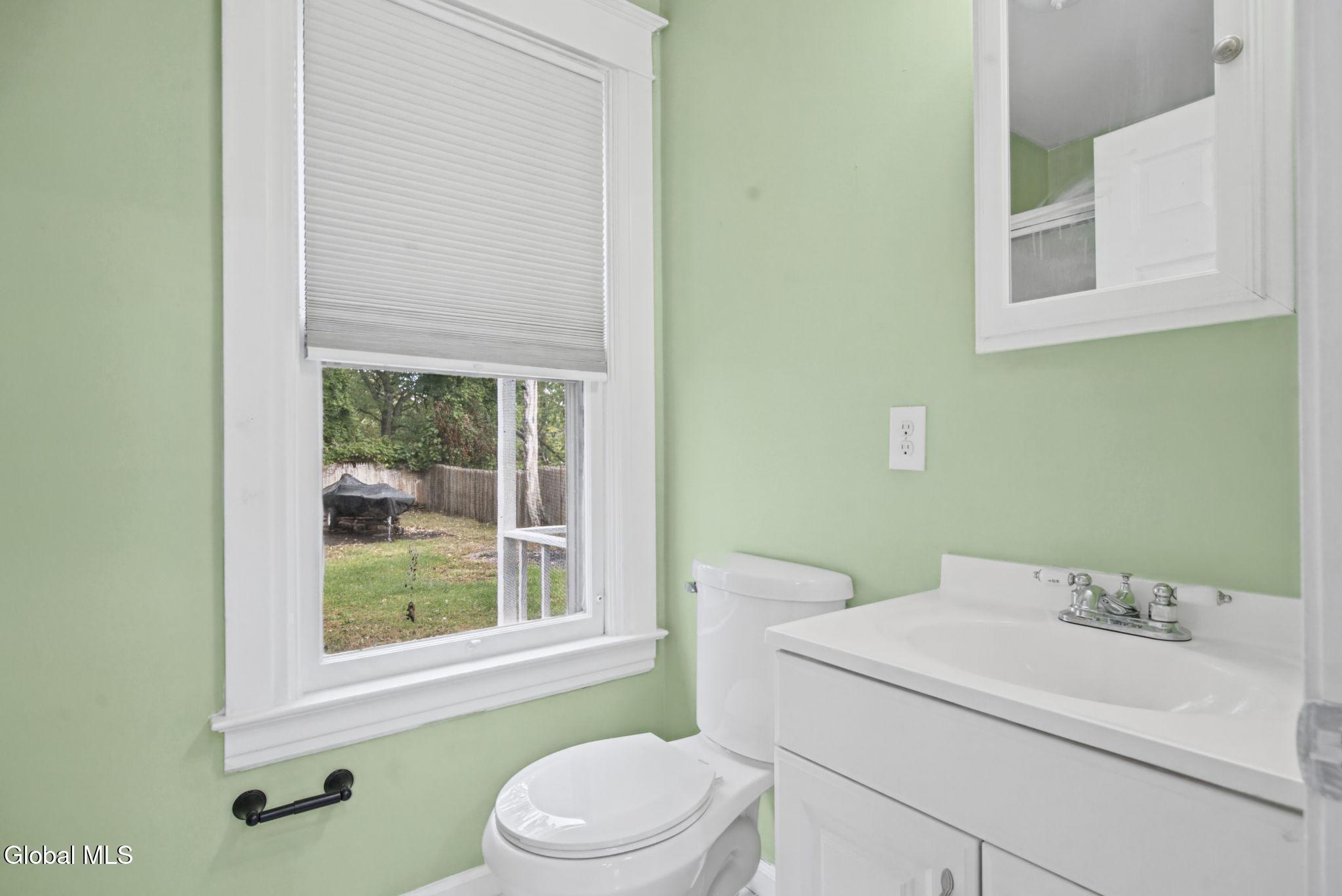 963 Maple Avenue Schenectady NY 12307