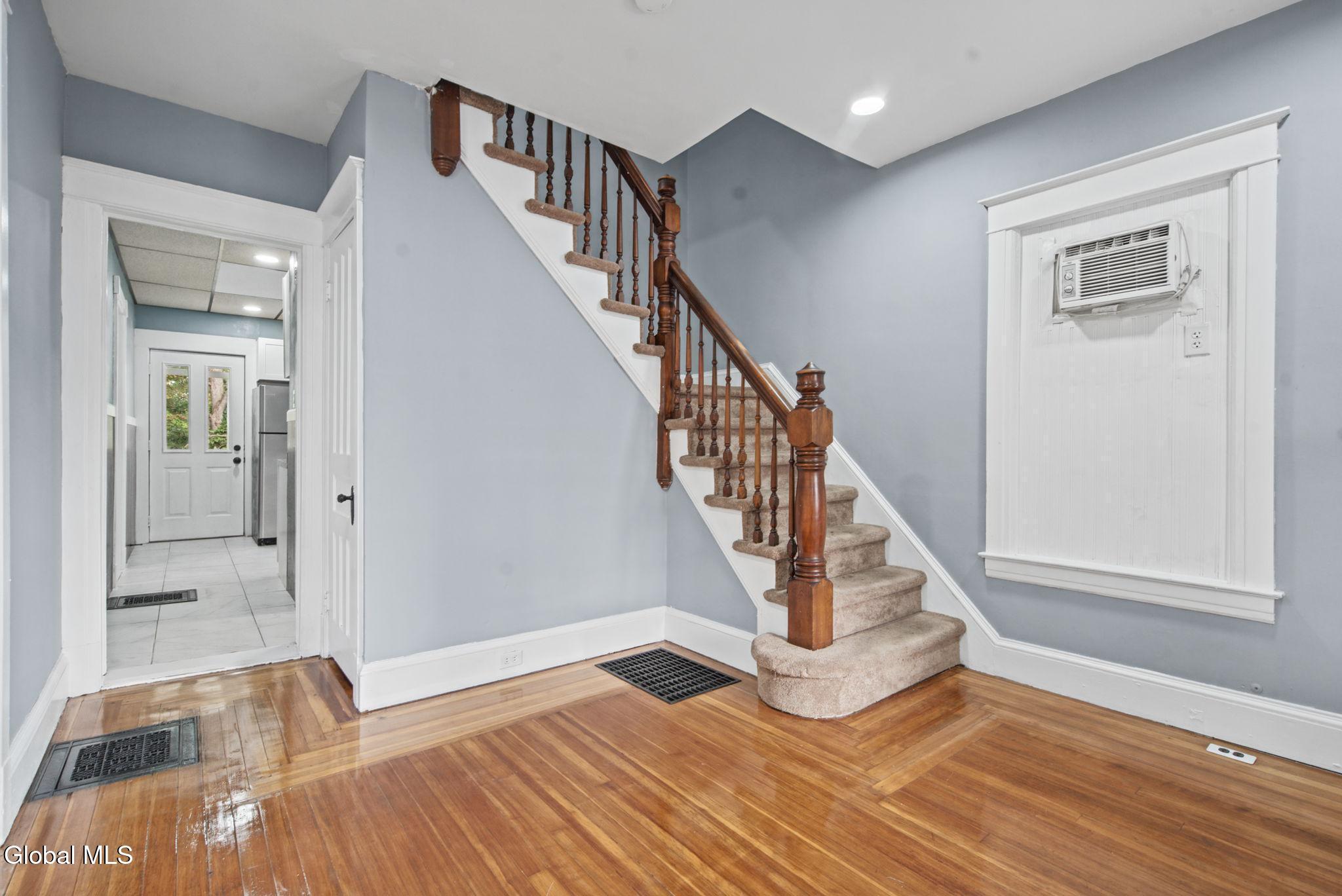 963 Maple Avenue Schenectady NY 12307