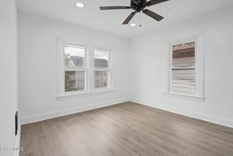 963 Maple Avenue Schenectady NY 12307