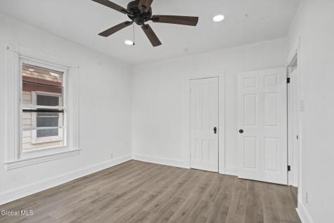 963 Maple Avenue Schenectady NY 12307