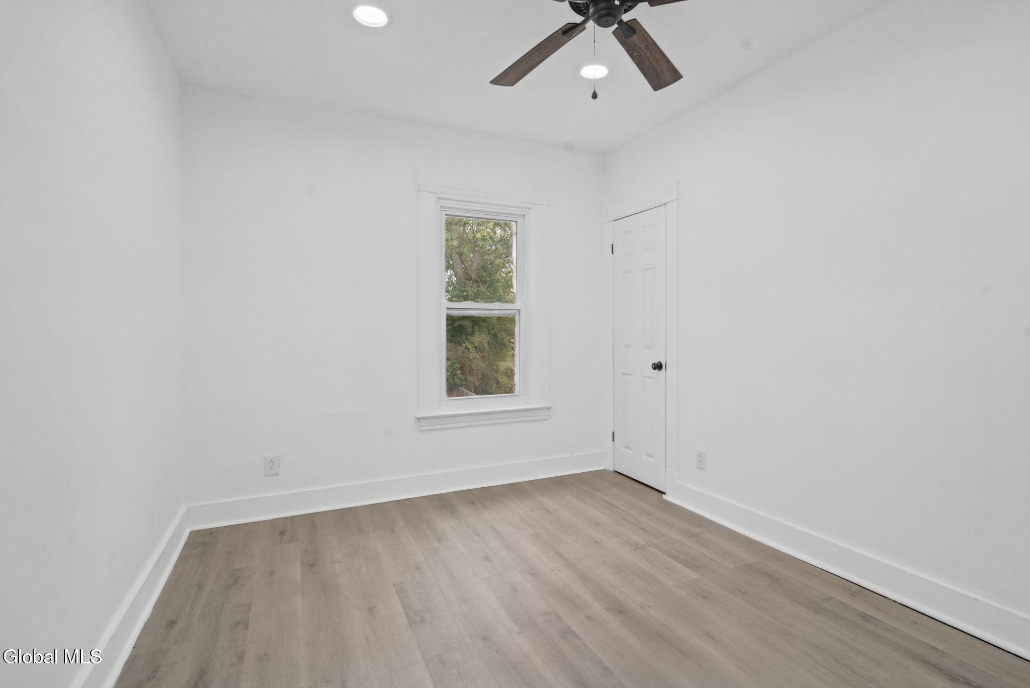 963 Maple Avenue Schenectady NY 12307