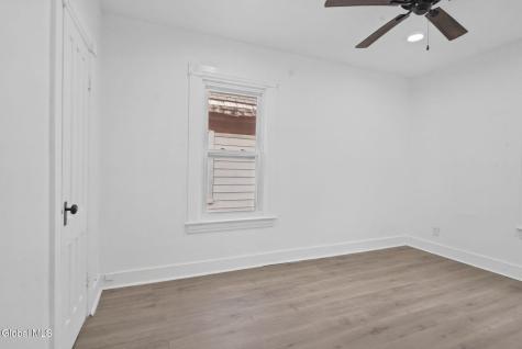 963 Maple Avenue Schenectady NY 12307