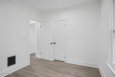 963 Maple Avenue Schenectady NY 12307