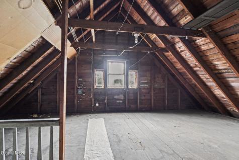 963 Maple Avenue Schenectady NY 12307