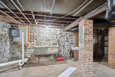 963 Maple Avenue Schenectady NY 12307