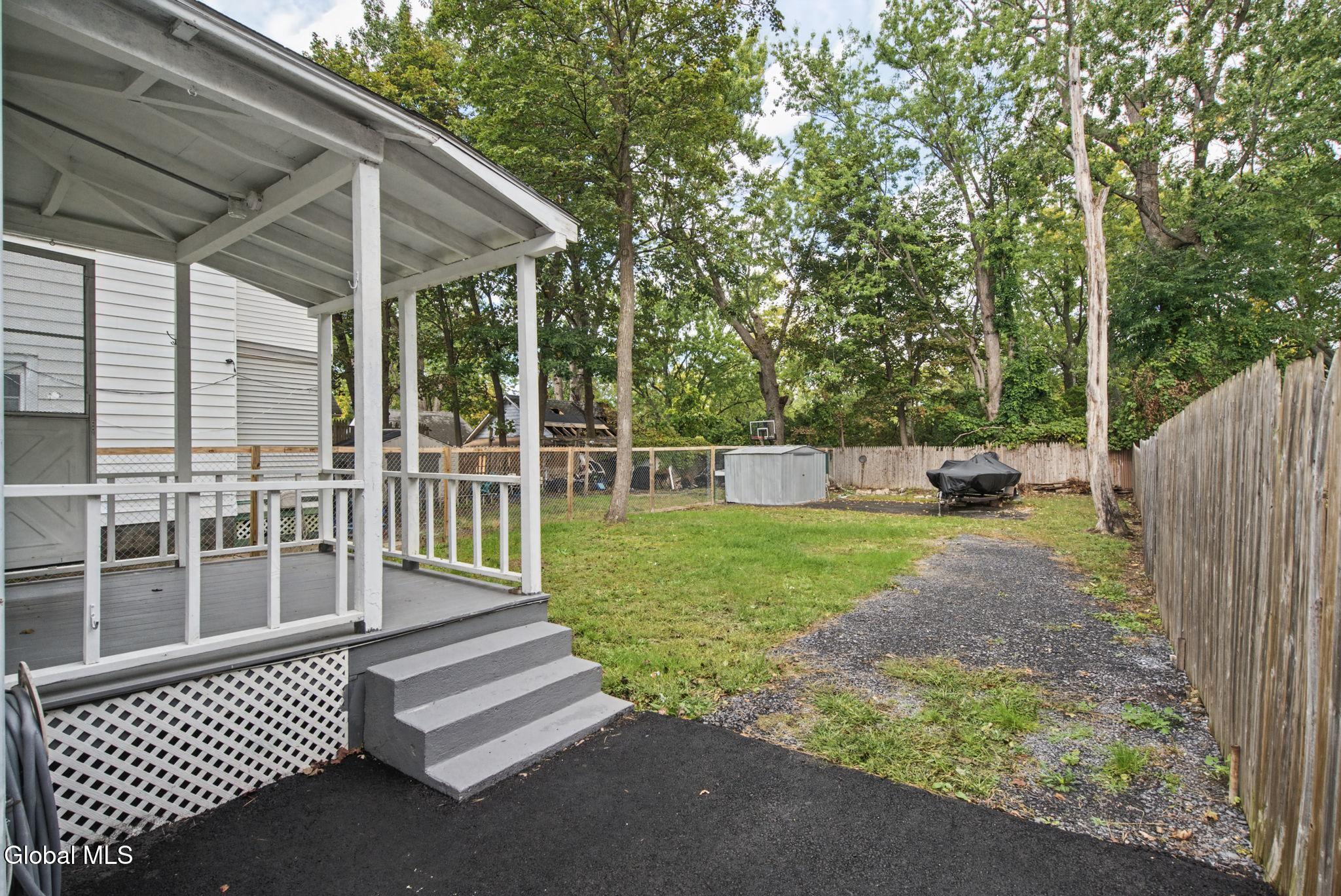 963 Maple Avenue Schenectady NY 12307