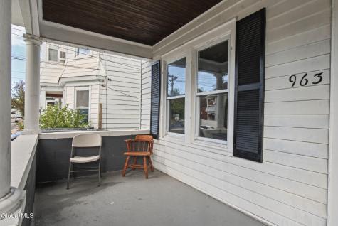 963 Maple Avenue Schenectady NY 12307