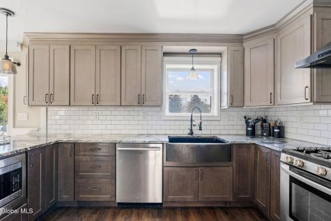 16 Peach Tree Lane Gansevoort NY 12831