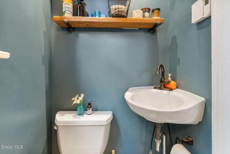 12 Fairlawn Avenue Albany NY 12203