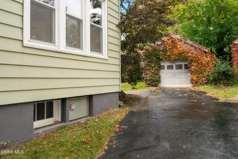 12 Fairlawn Avenue Albany NY 12203