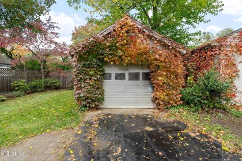 12 Fairlawn Avenue Albany NY 12203