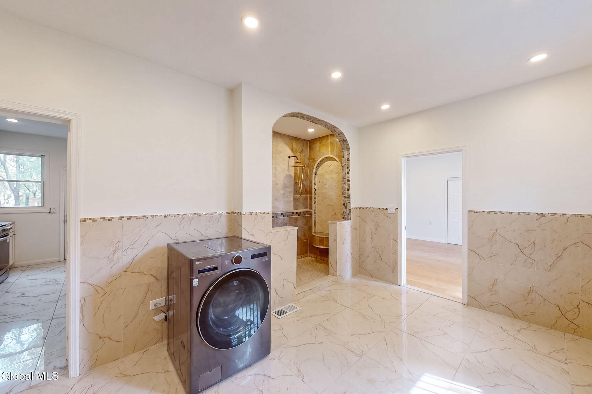 11 Parkis Street Rotterdam Junction NY 12150