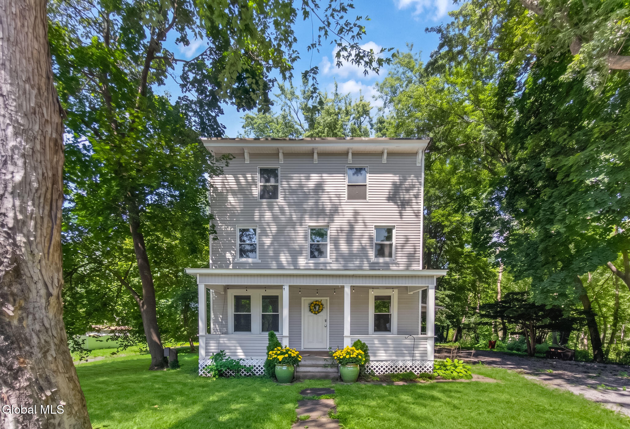 11 Parkis Street Rotterdam Junction NY 12150