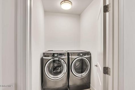22 Saw Mill Court Saratoga Springs NY 12866