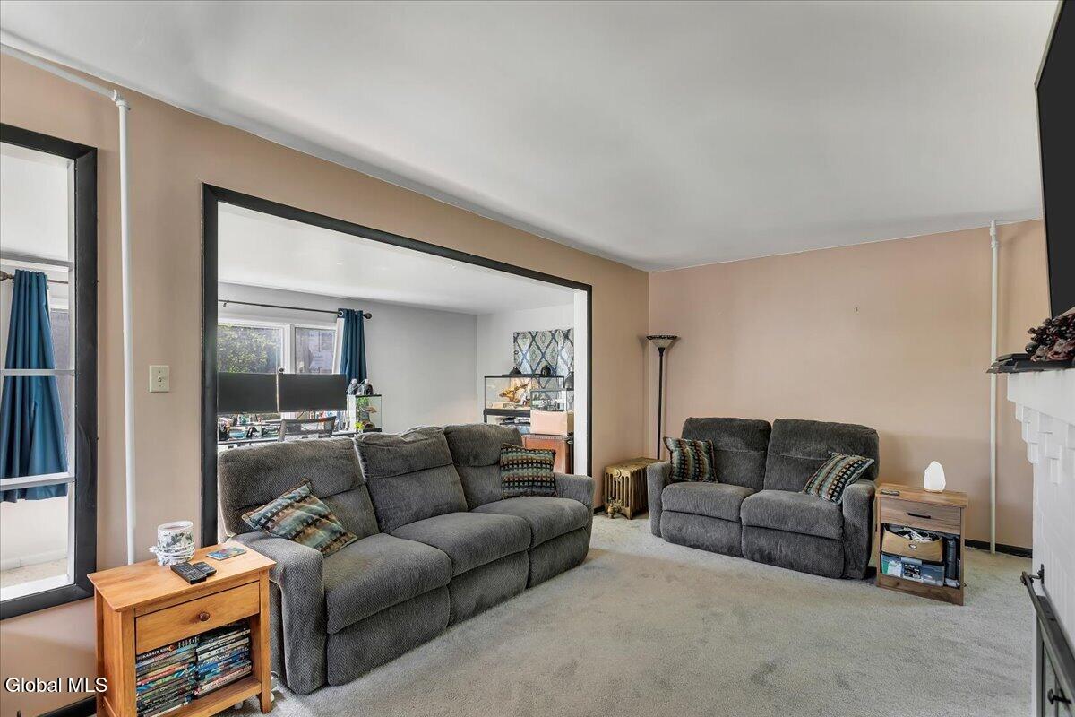 457 Kings Road Schenectady NY 12304
