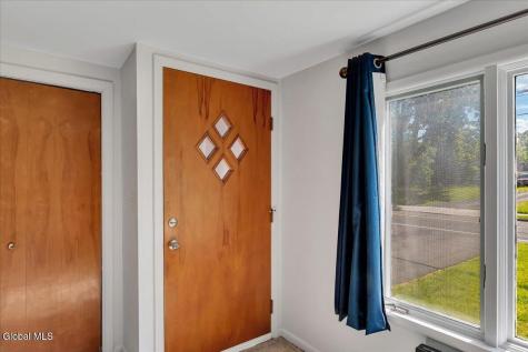 457 Kings Road Schenectady NY 12304
