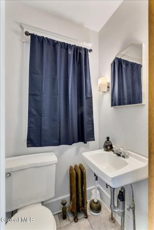 457 Kings Road Schenectady NY 12304