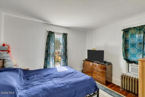 457 Kings Road Schenectady NY 12304