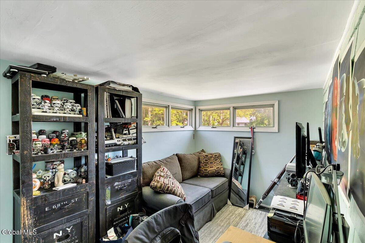 457 Kings Road Schenectady NY 12304