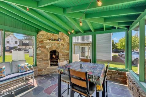 457 Kings Road Schenectady NY 12304