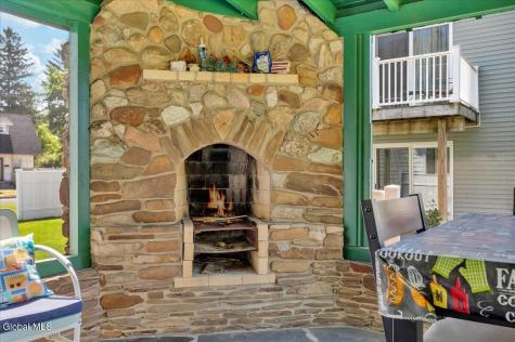 457 Kings Road Schenectady NY 12304