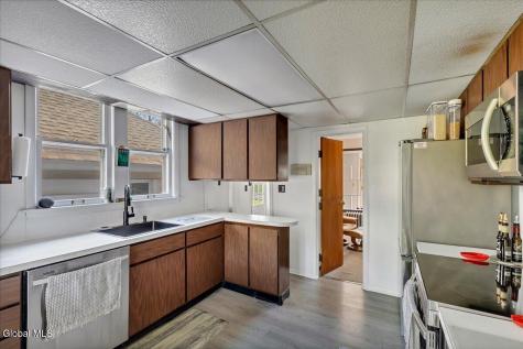 457 Kings Road Schenectady NY 12304