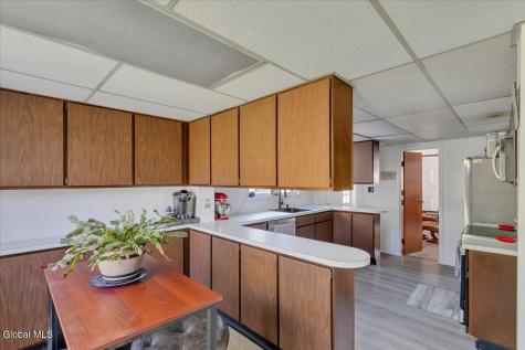 457 Kings Road Schenectady NY 12304