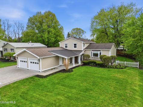 24 Michaelangelo Street Latham NY 12110
