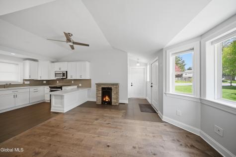 24 Michaelangelo Street Latham NY 12110