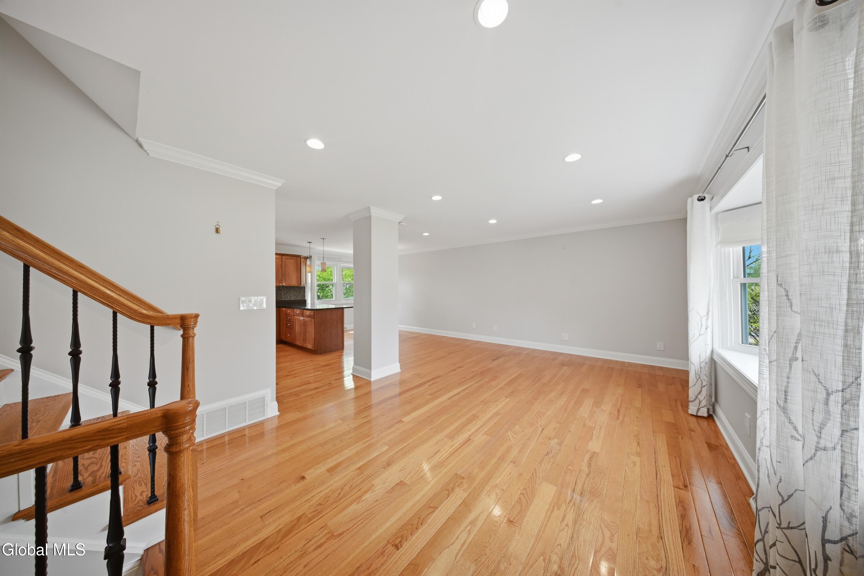 24 Michaelangelo Street Latham NY 12110