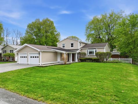 24 Michaelangelo Street Latham NY 12110