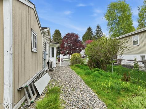 24 Michaelangelo Street Latham NY 12110