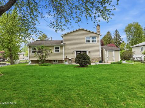 24 Michaelangelo Street Latham NY 12110