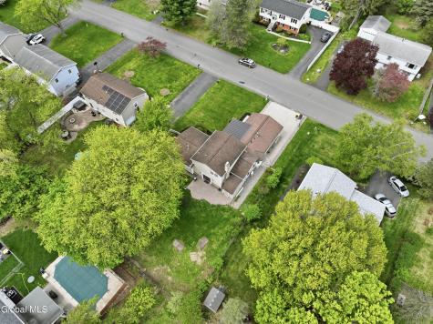 24 Michaelangelo Street Latham NY 12110