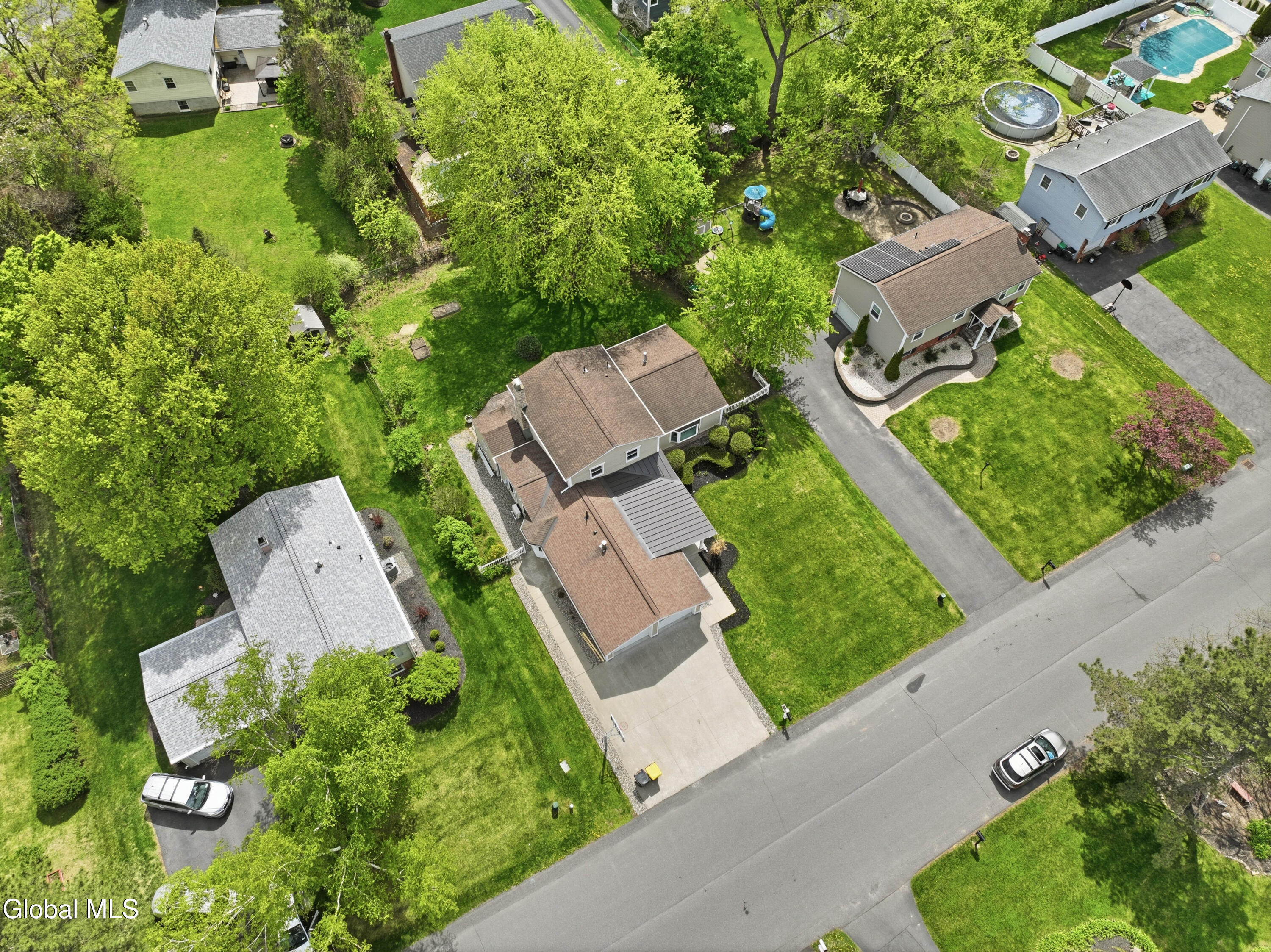 24 Michaelangelo Street Latham NY 12110