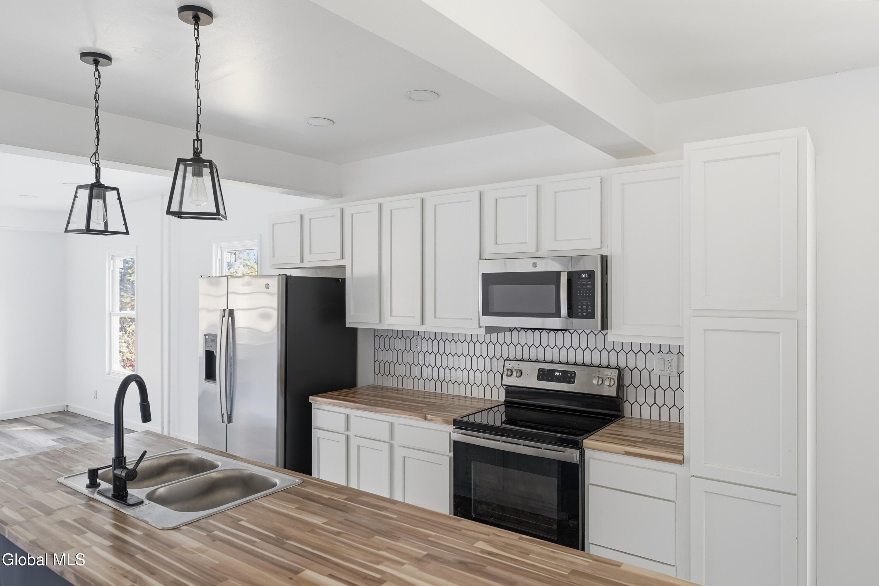 64 Martins Hill Road Ravena NY 12143