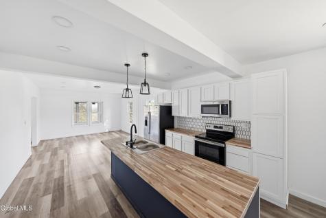 64 Martins Hill Road Ravena NY 12143