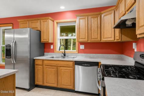 286 Severine Lane Glen NY 12072