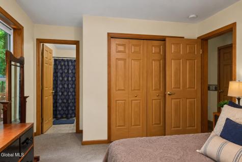 286 Severine Lane Glen NY 12072