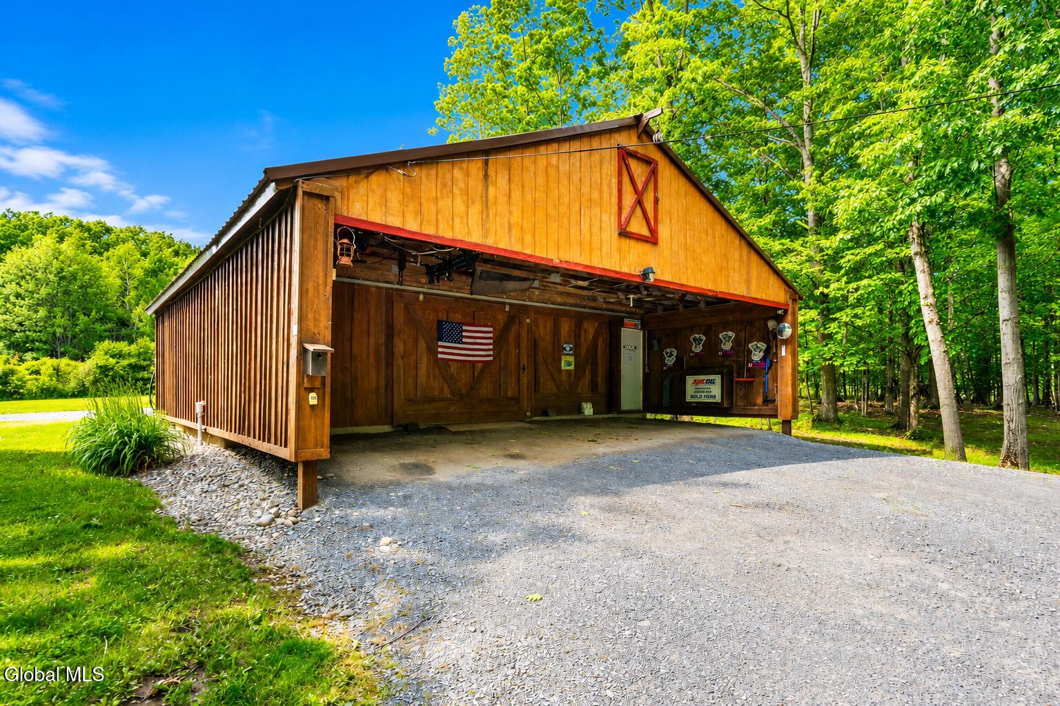 286 Severine Lane Glen NY 12072