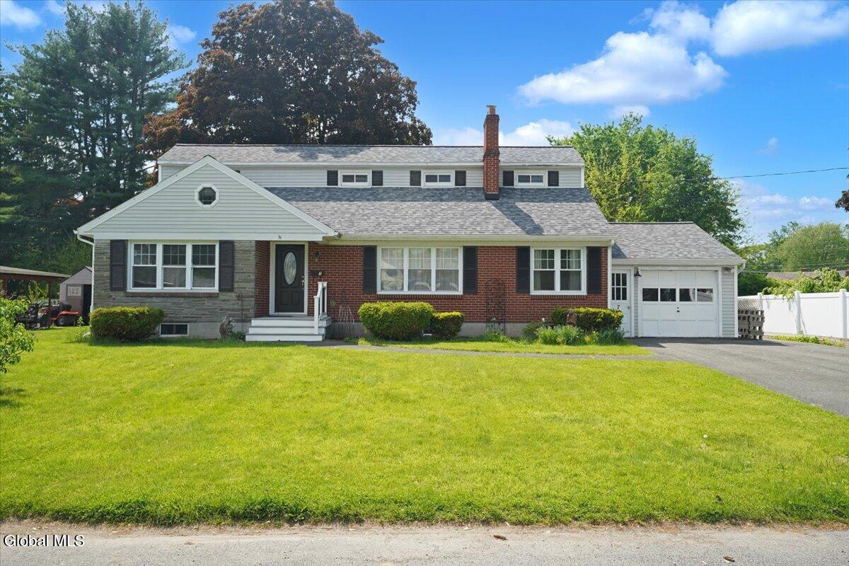 7 Silversmith Lane Schenectady NY 12306