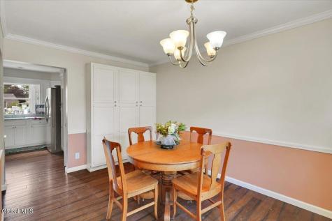 7 Silversmith Lane Schenectady NY 12306